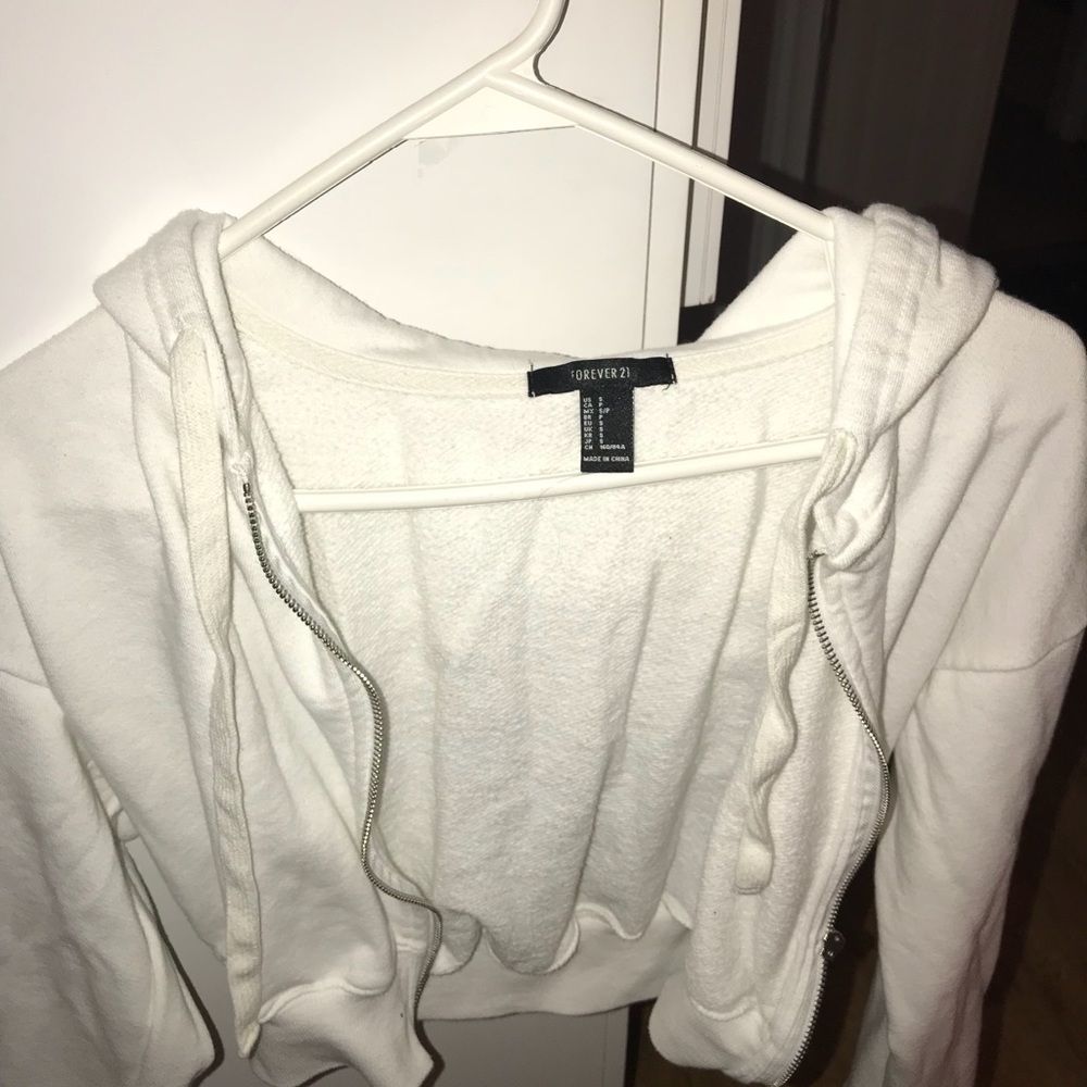 Cropped white jacket
